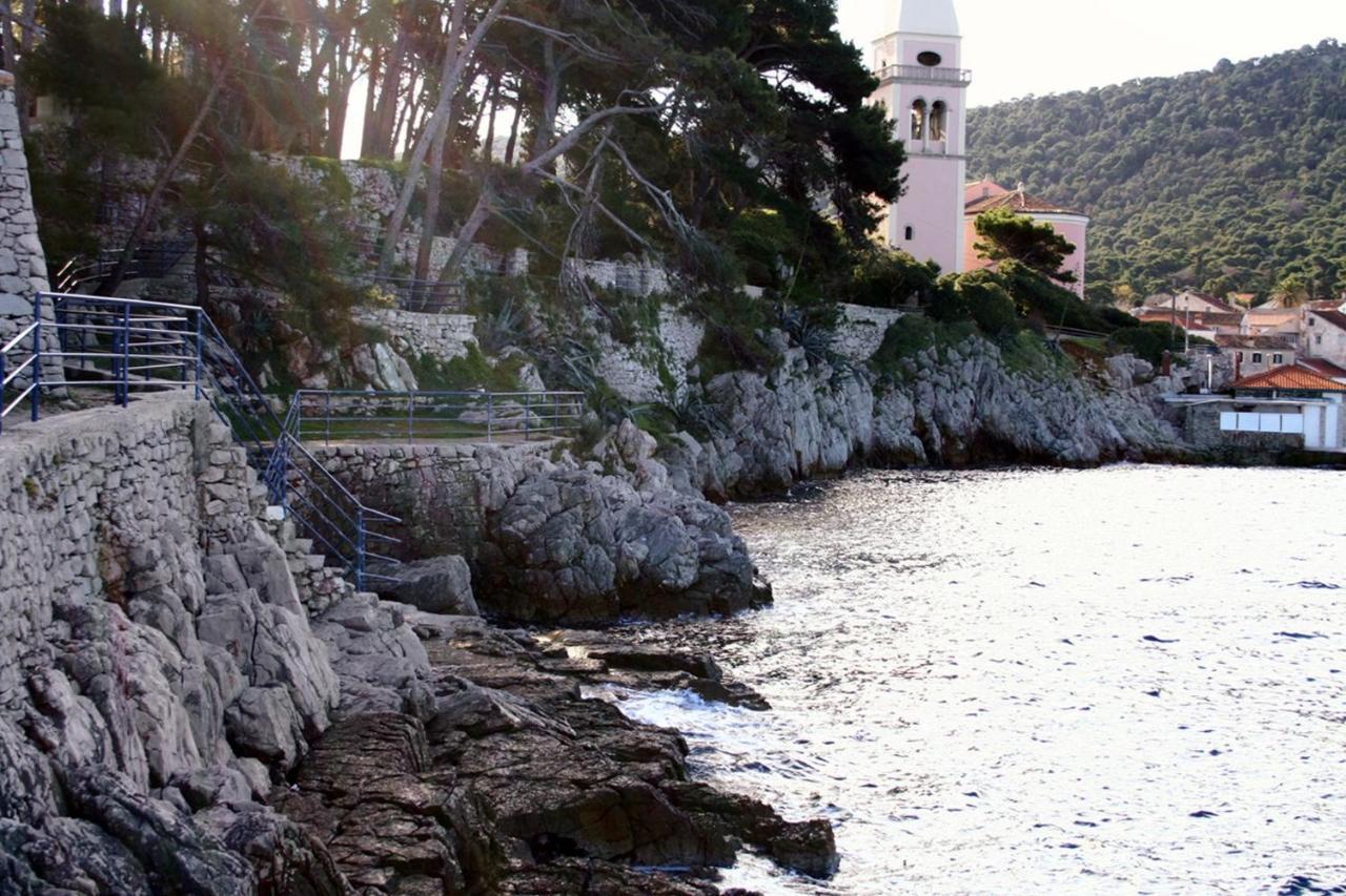 Apartments By The Sea Veli Losinj, Losinj - 19196 Dış mekan fotoğraf